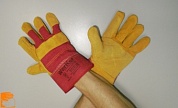 Купить оптом Перчатки спилковые комбинированные с усиленным наладонником "WORKER" ПРЕМИУМ, от производителя, с доставкой