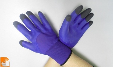 Перчатки нейлоновые 15 кл. фиолетовые со спененным 3/4 полиуретановым покрытием ВАМПИР ПРЕМИУМ  р.9 по оптовым ценам от производителя, с доставкой